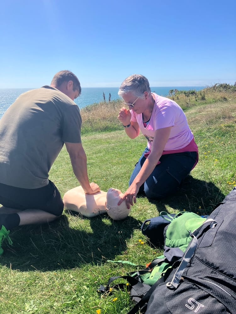 #womenintheoutdoors #outdoorfirstaidkit #adventurefirstaidkit #outdoortraining #hashtags  #firstaidkit #outdoorfirstaid #medkit